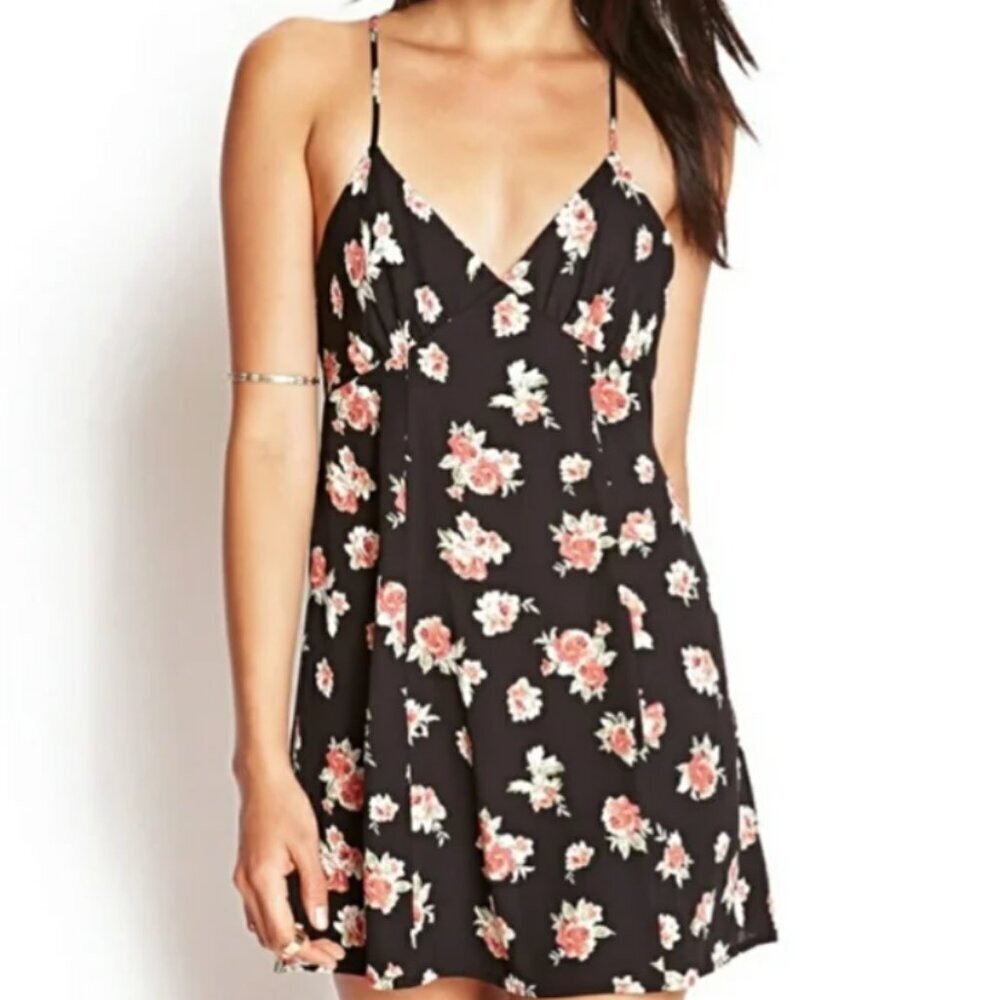 Forever 21 – Black Floral Skater Mini Dress – Size Small​​